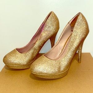 Gold Olsenboye glitter heels